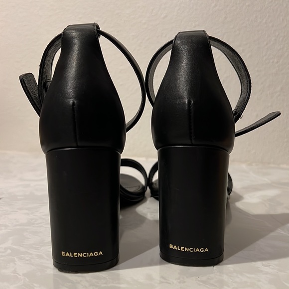 Black Balenciaga Chuncky Heel - Picture 4 of 6